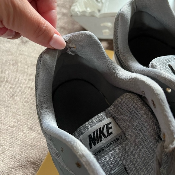 Nike Running Sneakers - Men’s Size 10; Gray & Black - Picture 3 of 10